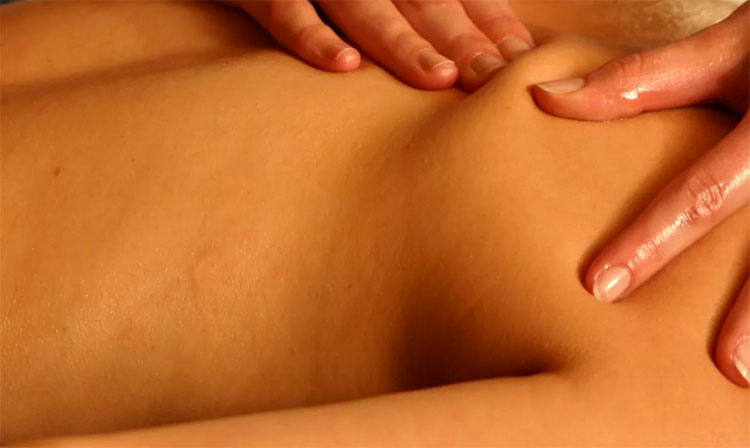 Как делать эротический массаж. Техника выполнения